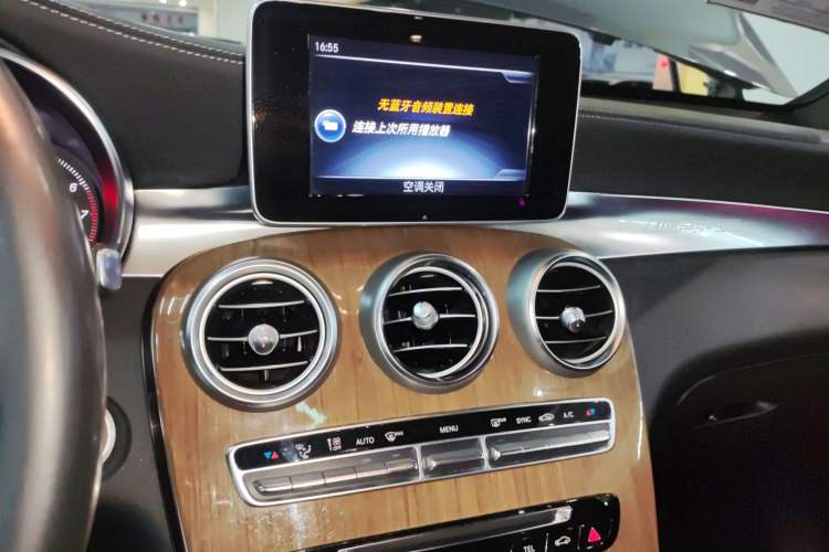 Used Mercedes-Benz GLC Coupe 2017 GLC 260 4MATIC Coupe SUV Audio And AC Panel