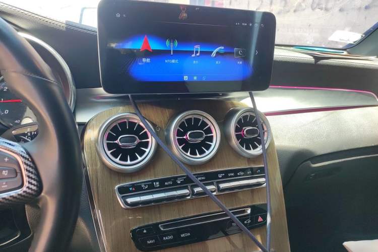 Used Mercedes-Benz GLC Coupe 2017 GLC 260 4MATIC Coupe SUV Audio And AC Panel