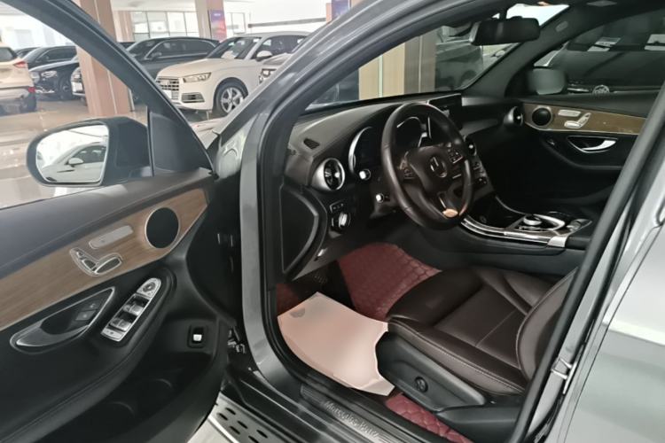 Used Mercedes-Benz GLC Coupe 2017 GLC 260 4MATIC Coupe SUV Driver Seat
