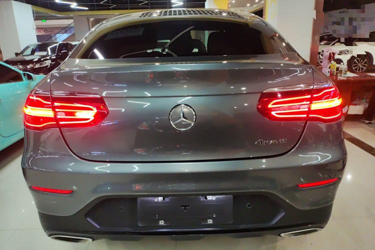 Used Mercedes-Benz GLC Coupe 2017 GLC 260 4MATIC Coupe SUV Exterior 4