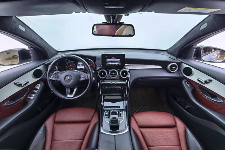 Used Mercedes-Benz GLC Coupe 2017 GLC 200 4MATIC Coupe SUV Interior 13