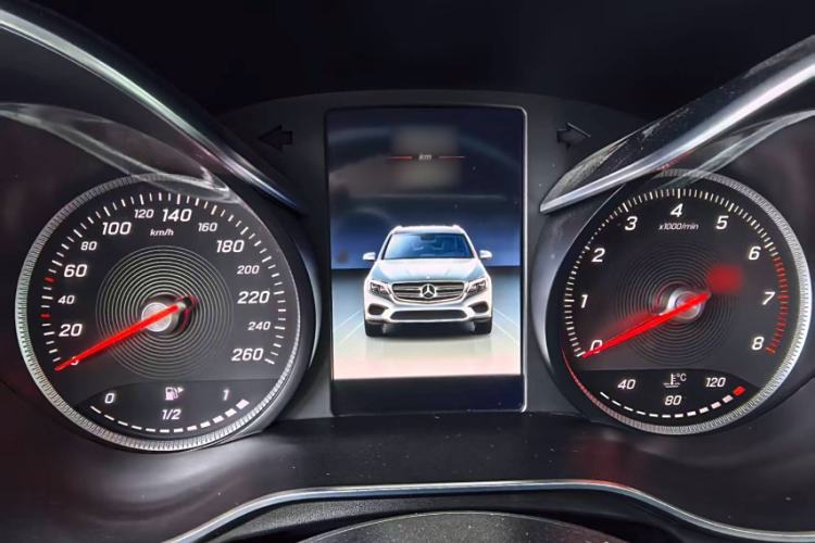 Used Mercedes-Benz GLC Coupe 2017 GLC 200 4MATIC Coupe SUV Interior 14