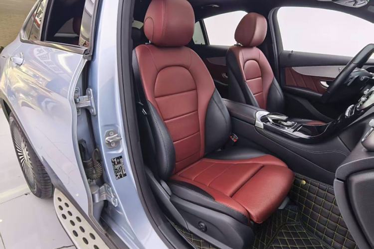 Used Mercedes-Benz GLC Coupe 2017 GLC 200 4MATIC Coupe SUV Interior 6
