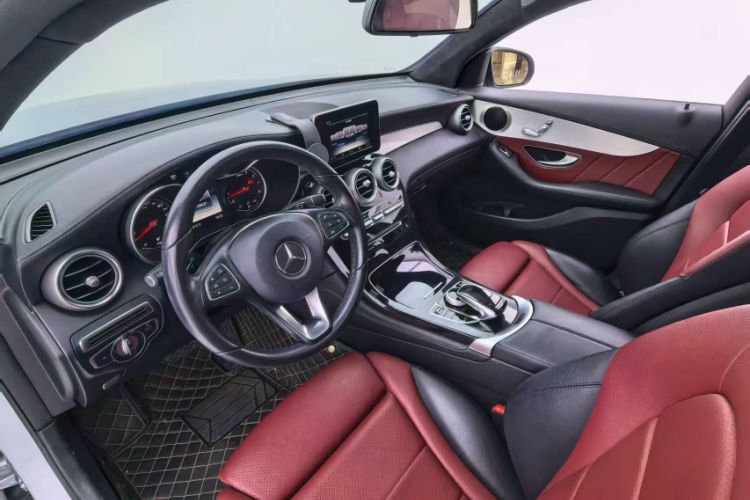 Used Mercedes-Benz GLC Coupe 2017 GLC 200 4MATIC Coupe SUV Interior 7
