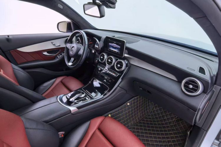 Used Mercedes-Benz GLC Coupe 2017 GLC 200 4MATIC Coupe SUV Interior 8