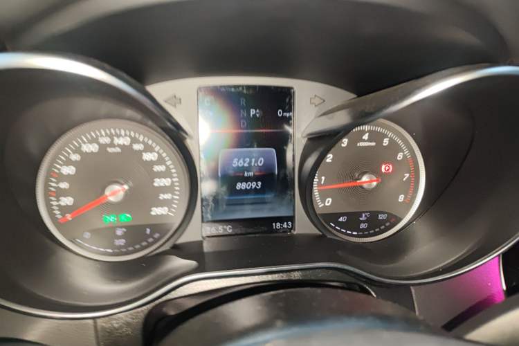 Used Mercedes-Benz GLC Coupe 2017 GLC 300 4MATIC Coupe SUV Odometer Close Up