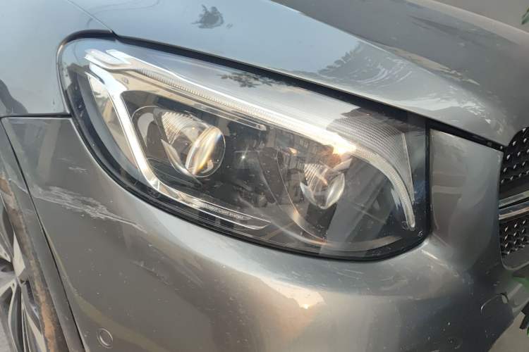 Used Mercedes-Benz GLC Coupe 2017 GLC 300 4MATIC Coupe SUV Right Front Headlight