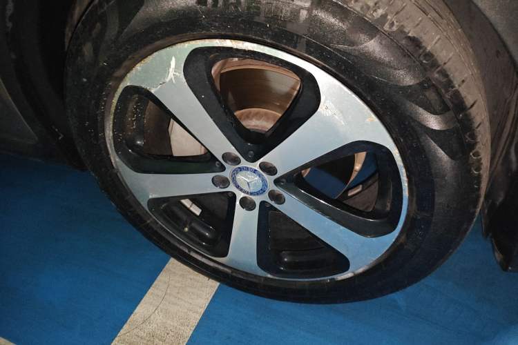 Used Mercedes-Benz GLC Coupe 2017 GLC 200 4MATIC Coupe SUV Right Front Wheel Hub