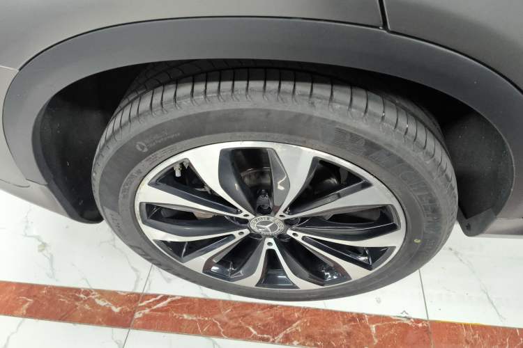 Used Mercedes-Benz GLC Coupe 2017 GLC 260 4MATIC Coupe SUV Right Rear Wheel Hub