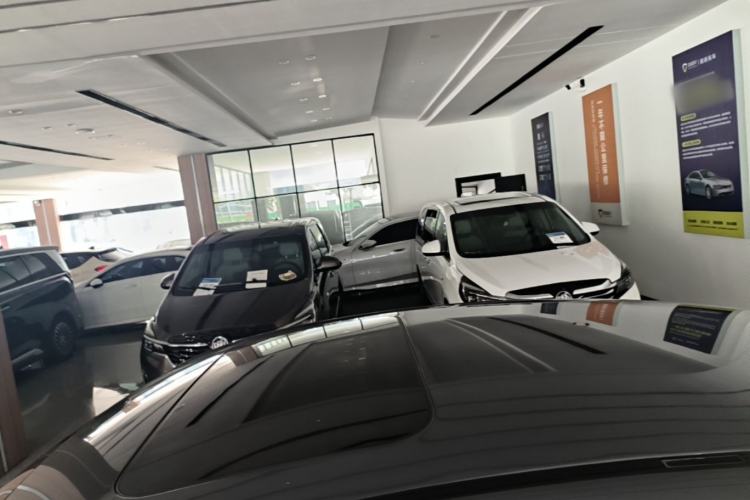 Used Mercedes-Benz GLC Coupe 2017 GLC 260 4MATIC Coupe SUV Roof