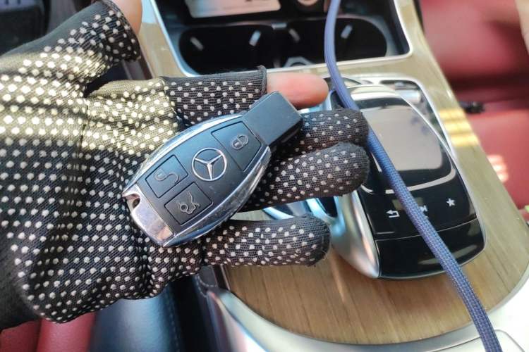 Used Mercedes-Benz GLC Coupe 2017 GLC 260 4MATIC Coupe SUV Vehicle Key