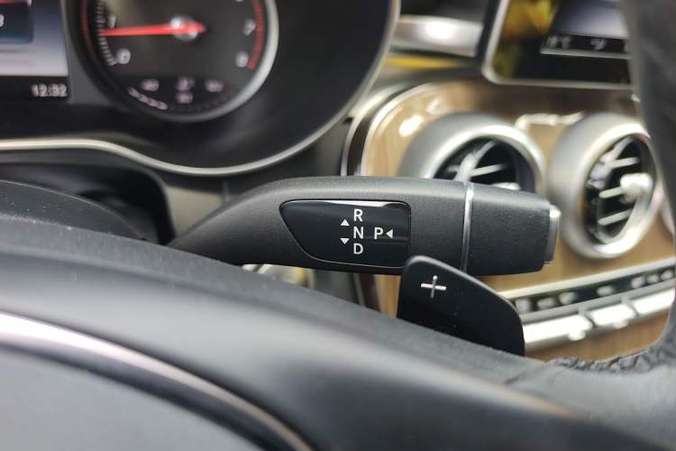 Used Mercedes-Benz GLC Coupe 2017 GLC 260 4MATIC Coupe SUV Gear Lever