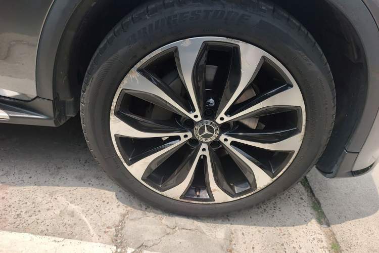 Used Mercedes-Benz GLC Coupe 2017 GLC 260 4MATIC Coupe SUV Right Front Wheel Hub