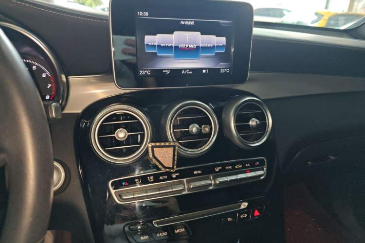 Used Mercedes-Benz GLC Coupe 2017 GLC 200 4MATIC Coupe SUV Audio And AC Panel
