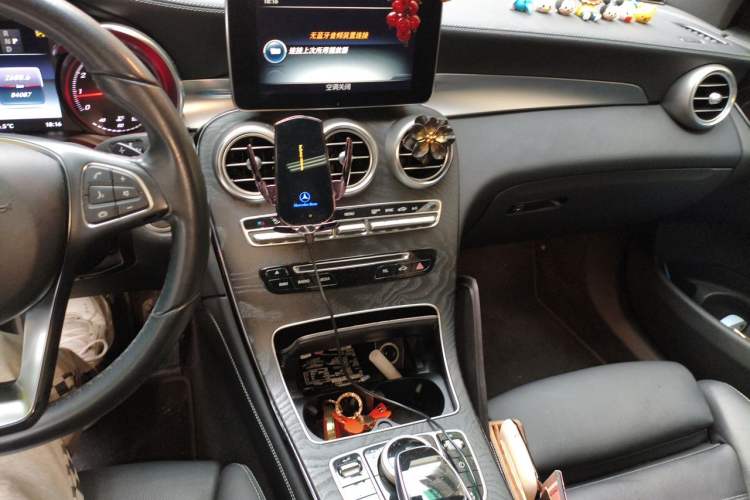 Used Mercedes-Benz GLC Coupe 2017 GLC 300 4MATIC Coupe SUV Audio And AC Panel