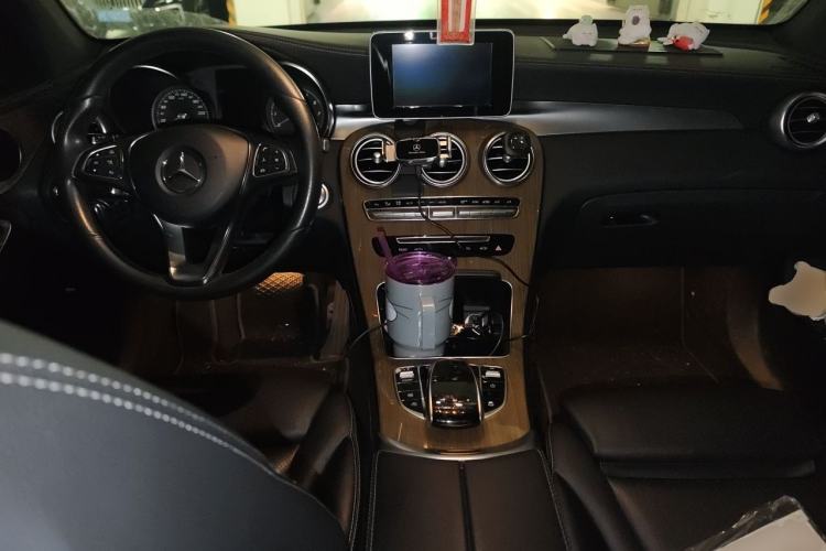 Used Mercedes-Benz GLC Coupe 2017 GLC 260 4MATIC Coupe SUV Center Console