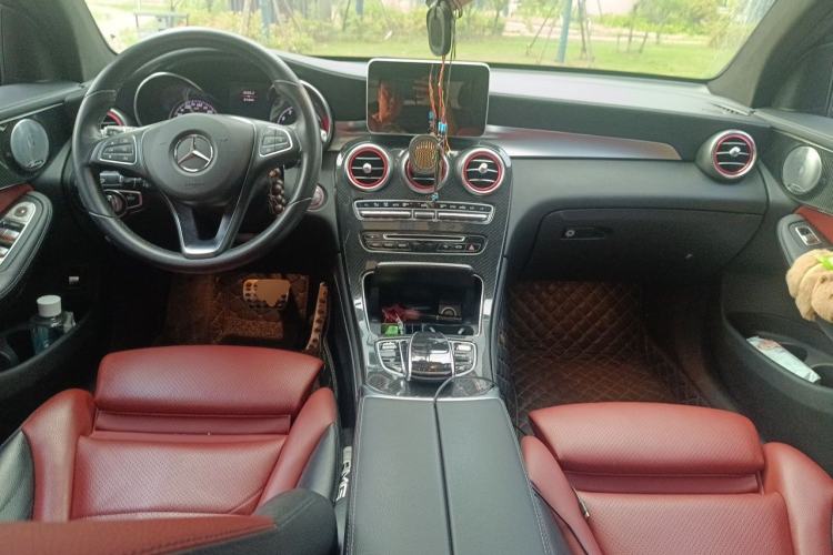 Used Mercedes-Benz GLC Coupe 2017 GLC 260 4MATIC Coupe SUV Center Console