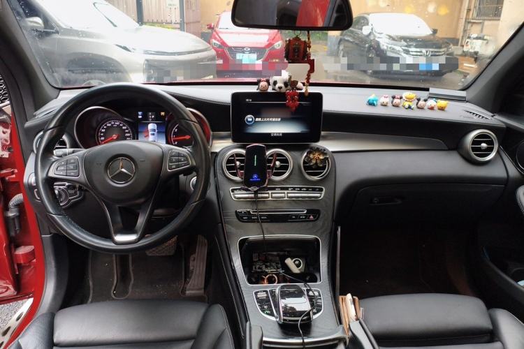 Used Mercedes-Benz GLC Coupe 2017 GLC 300 4MATIC Coupe SUV Center Console
