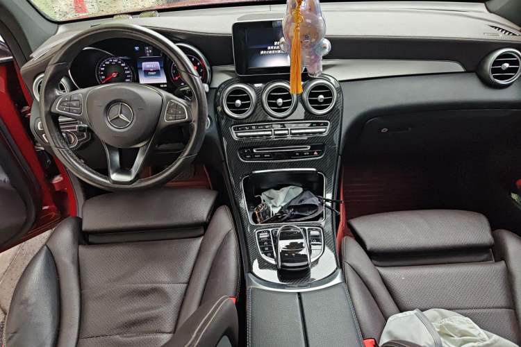 Used Mercedes-Benz GLC Coupe 2017 GLC 200 4MATIC Coupe SUV Center Console