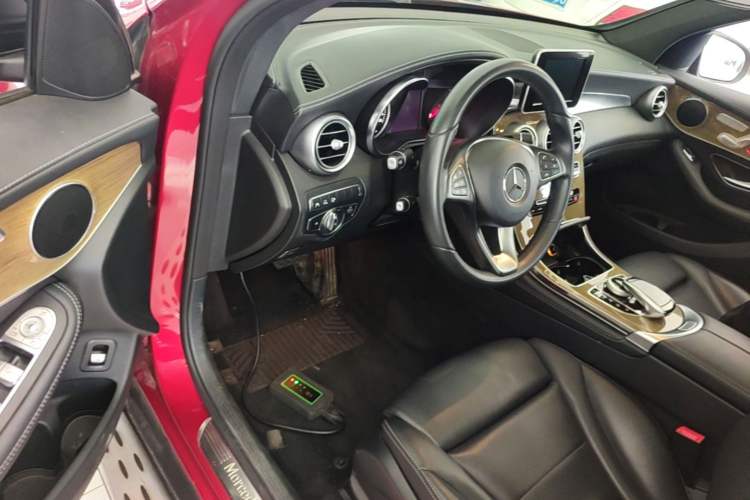 Used Mercedes-Benz GLC Coupe 2017 GLC 260 4MATIC Coupe SUV Driver Seat