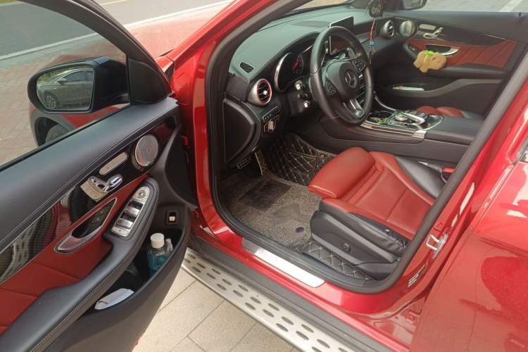 Used Mercedes-Benz GLC Coupe 2017 GLC 260 4MATIC Coupe SUV Driver Seat