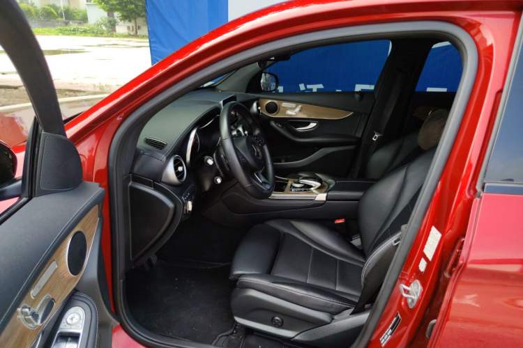 Used Mercedes-Benz GLC Coupe 2017 GLC 260 4MATIC Coupe SUV Driver Seat