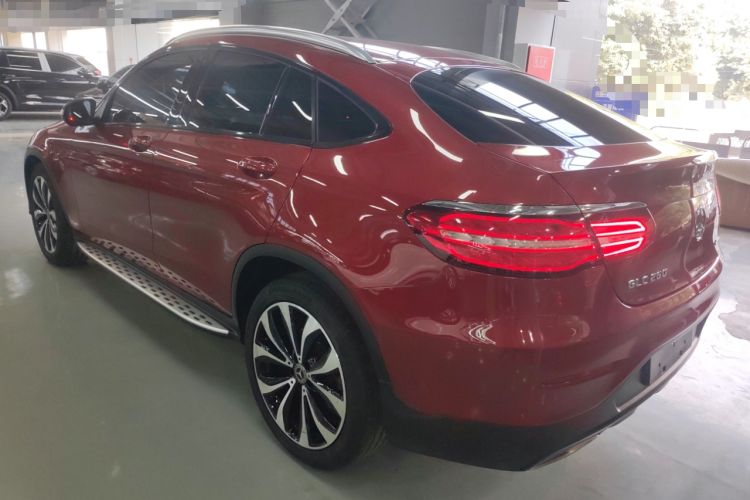 Used Mercedes-Benz GLC Coupe 2017 GLC 260 4MATIC Coupe SUV Exterior 3