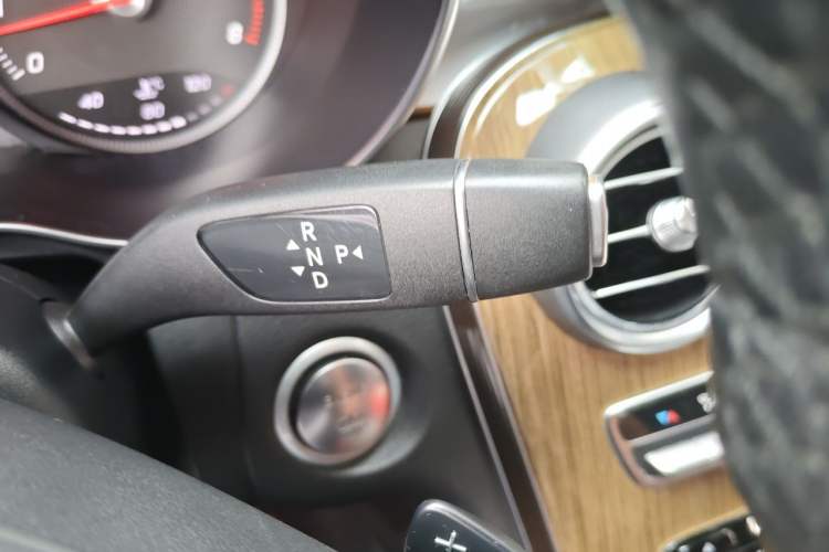 Used Mercedes-Benz GLC Coupe 2017 GLC 260 4MATIC Coupe SUV Gear Lever