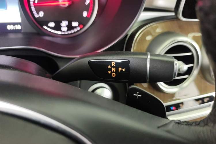 Used Mercedes-Benz GLC Coupe 2017 GLC 260 4MATIC Coupe SUV Gear Lever