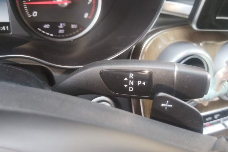 Used Mercedes-Benz GLC Coupe 2017 GLC 260 4MATIC Coupe SUV Gear Lever