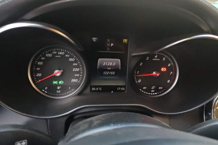 Used Mercedes-Benz GLC Coupe 2017 GLC 260 4MATIC Coupe SUV Instrument Cluster