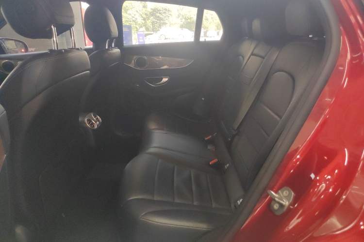 Used Mercedes-Benz GLC Coupe 2017 GLC 260 4MATIC Coupe SUV Interior 4