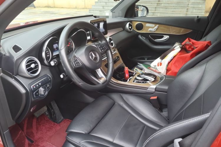 Used Mercedes-Benz GLC Coupe 2017 GLC 260 4MATIC Coupe SUV Left Front Seat