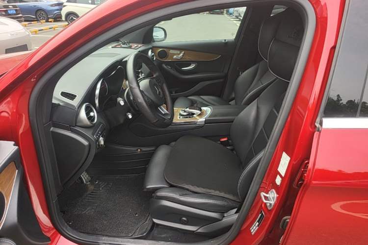 Used Mercedes-Benz GLC Coupe 2017 GLC 260 4MATIC Coupe SUV Left Front Seat