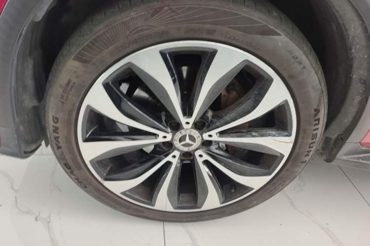 Used Mercedes-Benz GLC Coupe 2017 GLC 260 4MATIC Coupe SUV Left Front Wheel Hub