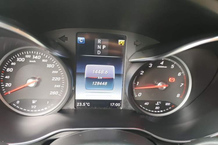Used Mercedes-Benz GLC Coupe 2017 GLC 260 4MATIC Coupe SUV Odometer Close Up