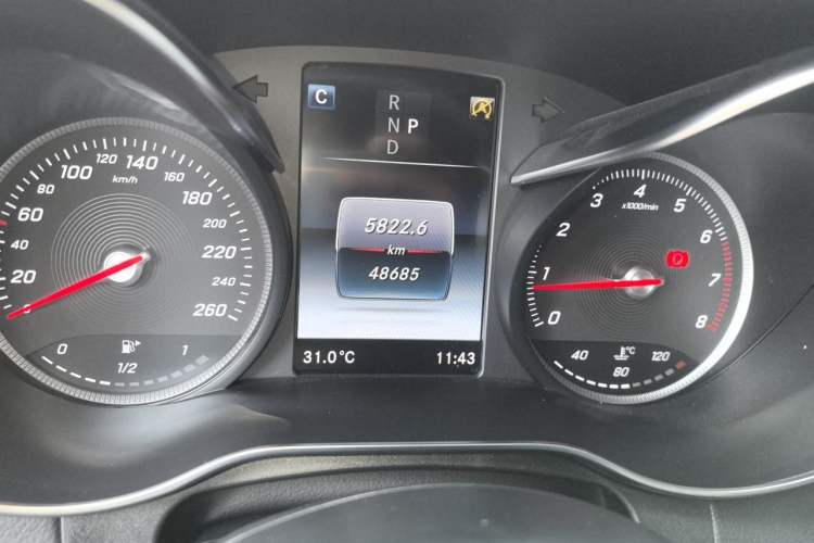 Used Mercedes-Benz GLC Coupe 2017 GLC 200 4MATIC Coupe SUV Odometer Close Up