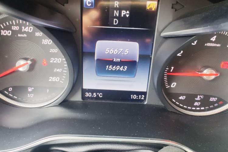 Used Mercedes-Benz GLC Coupe 2017 GLC 260 4MATIC Coupe SUV Odometer Close Up