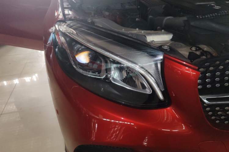 Used Mercedes-Benz GLC Coupe 2017 GLC 200 4MATIC Coupe SUV Right Front Headlight