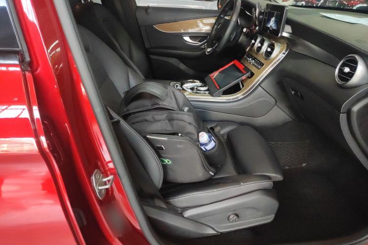 Used Mercedes-Benz GLC Coupe 2017 GLC 260 4MATIC Coupe SUV Right Front Seat