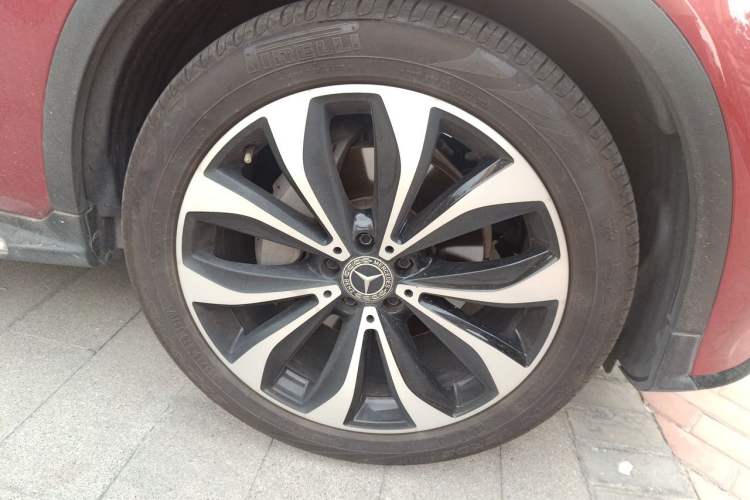 Used Mercedes-Benz GLC Coupe 2017 GLC 260 4MATIC Coupe SUV Right Front Wheel Hub