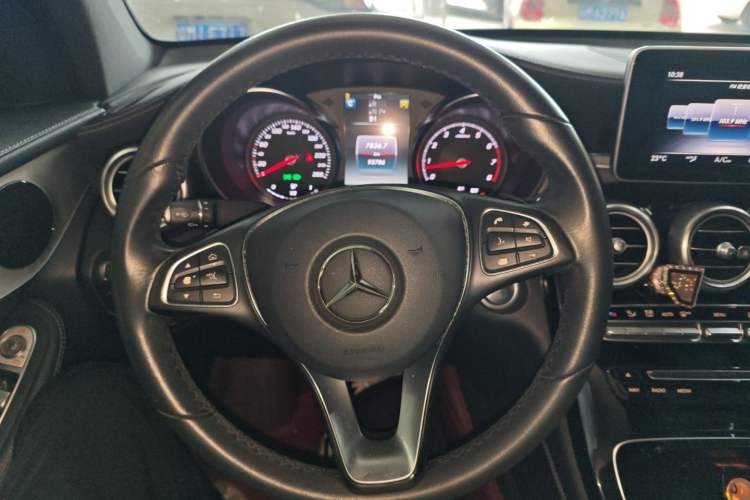 Used Mercedes-Benz GLC Coupe 2017 GLC 200 4MATIC Coupe SUV Steering Wheel