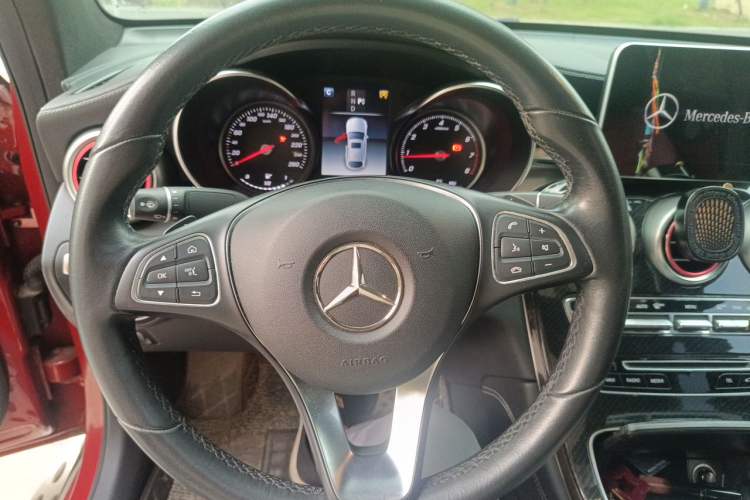 Used Mercedes-Benz GLC Coupe 2017 GLC 260 4MATIC Coupe SUV Steering Wheel