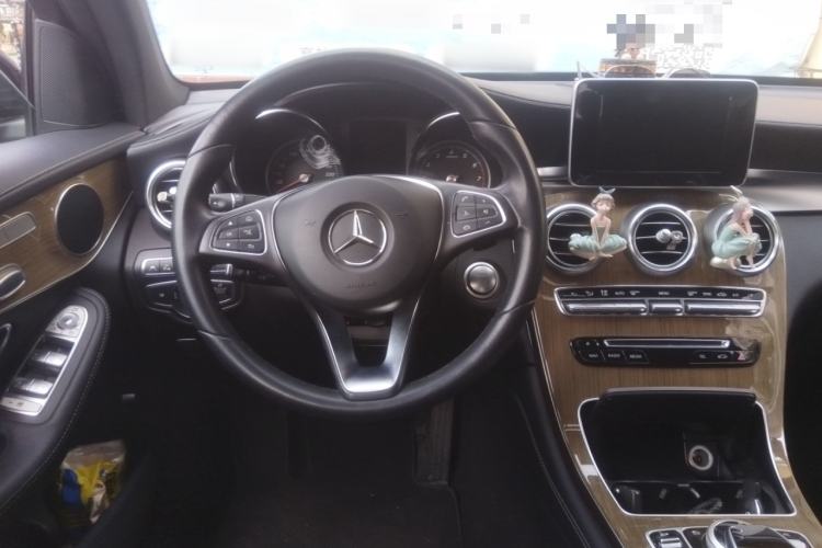 Used Mercedes-Benz GLC Coupe 2017 GLC 260 4MATIC Coupe SUV Steering Wheel