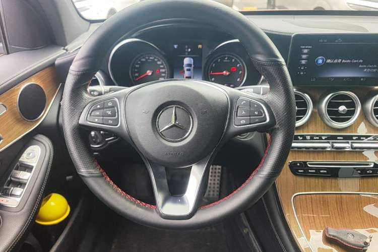 Used Mercedes-Benz GLC Coupe 2017 GLC 260 4MATIC Coupe SUV Steering Wheel