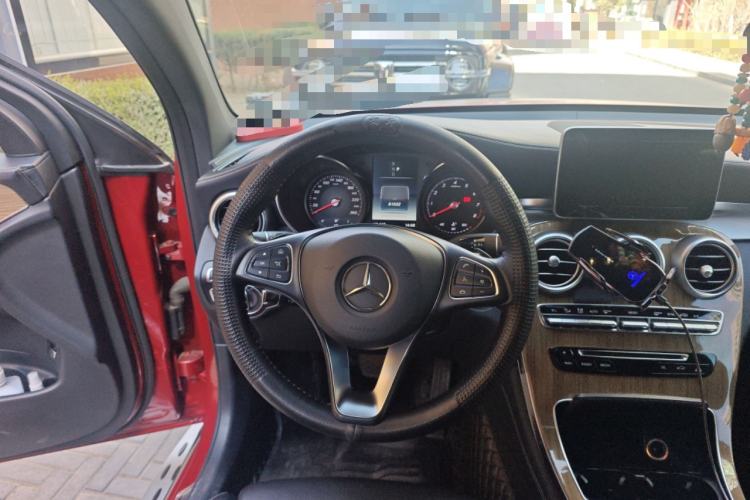 Used Mercedes-Benz GLC Coupe 2017 GLC 260 4MATIC Coupe SUV Steering Wheel