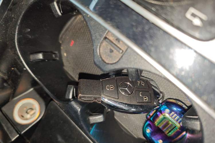 Used Mercedes-Benz GLC Coupe 2017 GLC 200 4MATIC Coupe SUV Vehicle Key