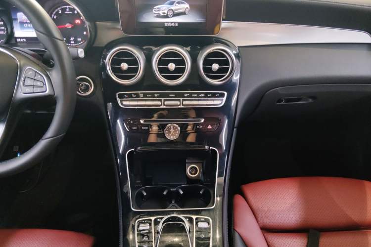 Used Mercedes-Benz GLC Coupe 2017 GLC 200 4MATIC Coupe SUV Audio And AC Panel