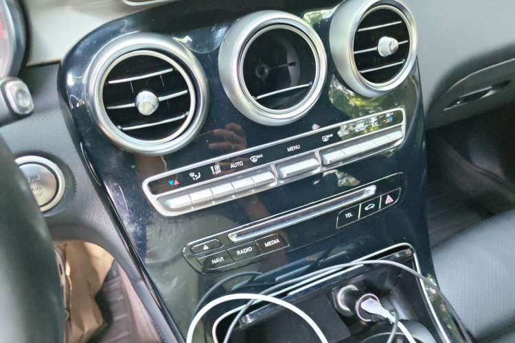 Used Mercedes-Benz GLC Coupe 2017 GLC 200 4MATIC Coupe SUV Audio And AC Panel