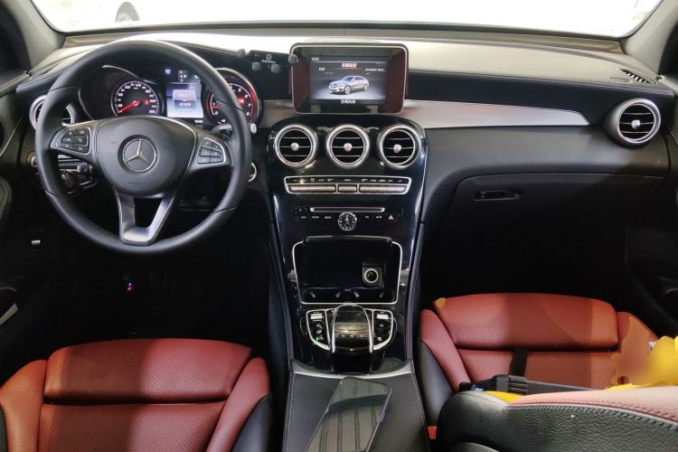 Used Mercedes-Benz GLC Coupe 2017 GLC 200 4MATIC Coupe SUV Center Console